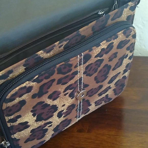Leopard Canvas Crossbody - Picture 5 of 8